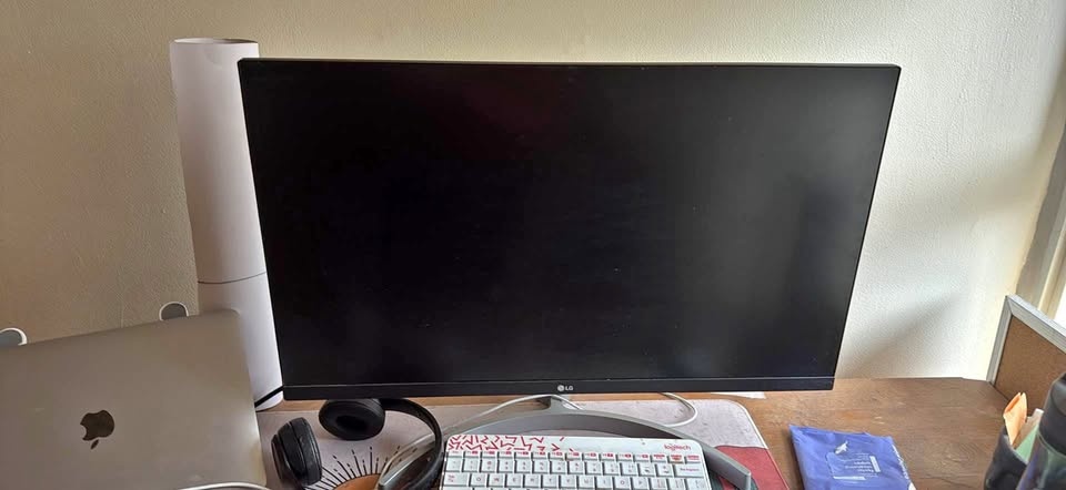 LG 27MK600M - W monitor