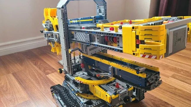 Lego Bucket Wheel Excavator (42055) image indicator(6)