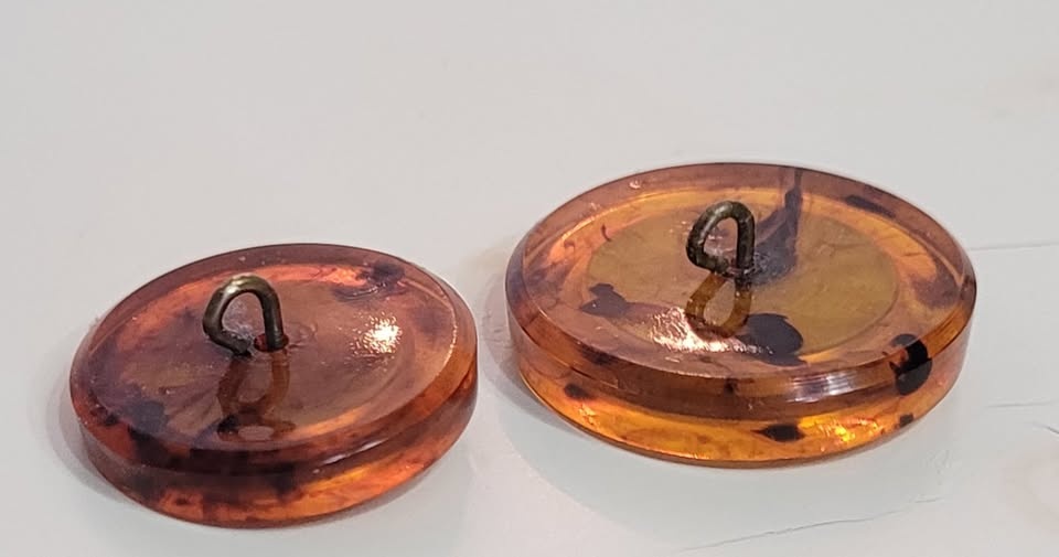 Apple Juice Bakelite Buttons (vintage) - photo 2