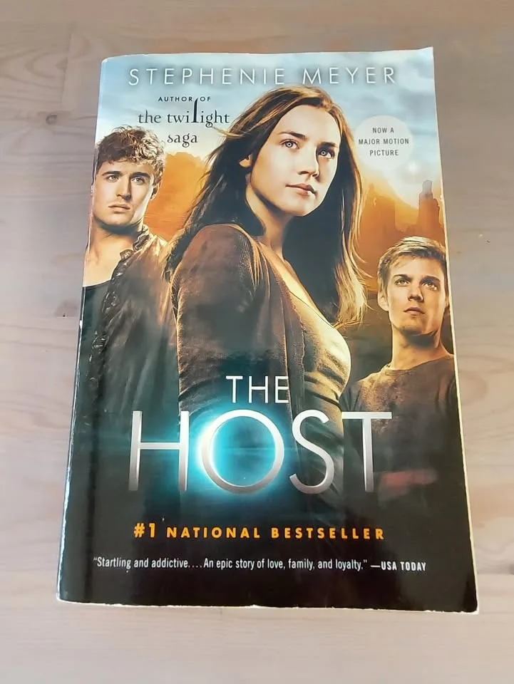 The Host novel by Stephenie Meyer image indicator(2)