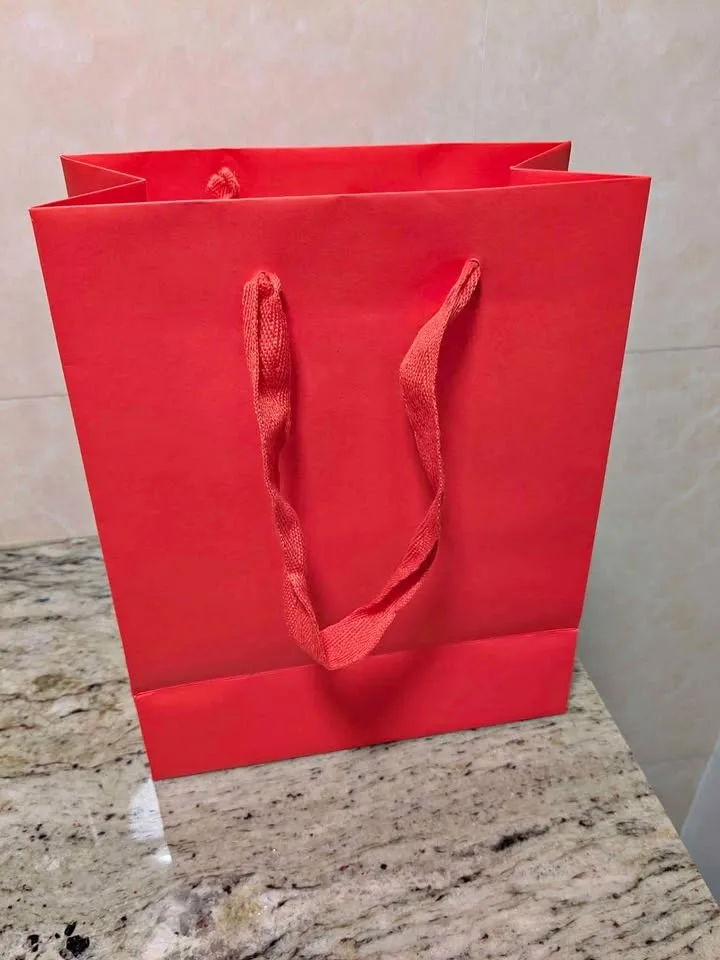 BNIB: 90 qty - Red Ribbon Decorative Bags (8x10x4) ULINE
