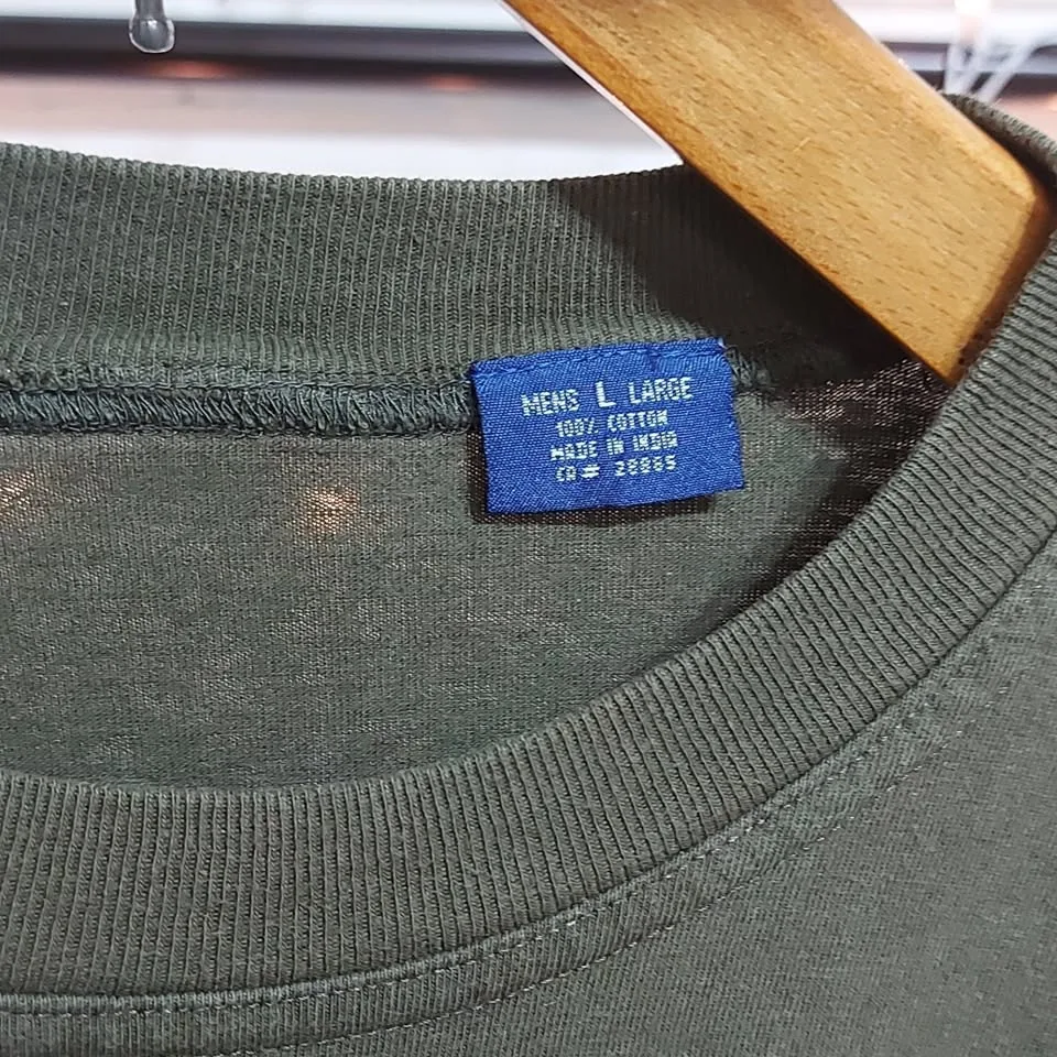 Men's size large 100% cotton long sleeve shirt image indicator(6)