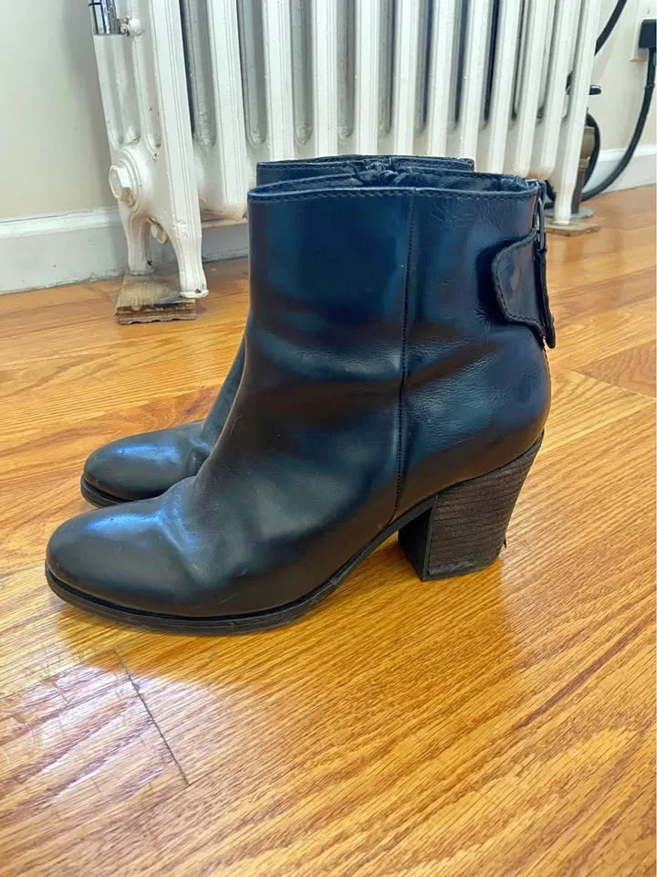 Steve Madden Leather Boots