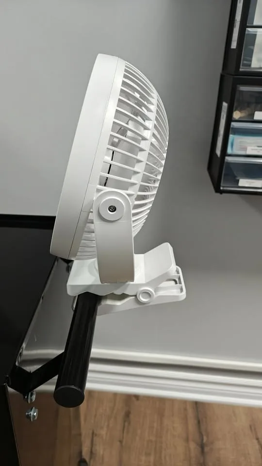 Rechargeable Clip Fan – Multi-Mount – Like New – 3 Available image indicator(4)
