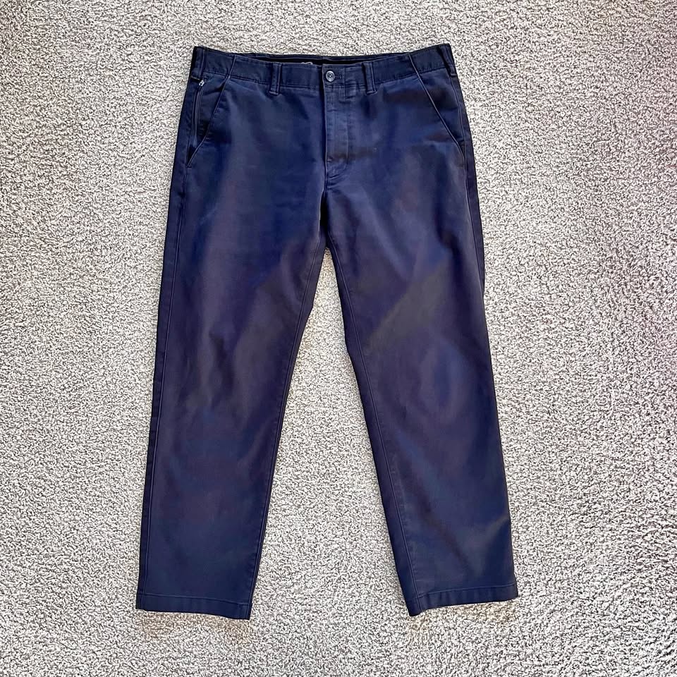Eddie Bauer Men’s 36x30 Chino Pants Black Straight Leg