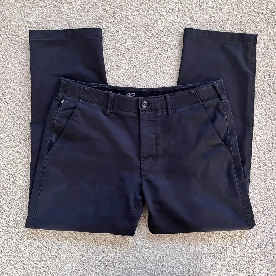 Eddie Bauer Men’s 36x30 Chino Pants Black Straight Leg image indicator(2)