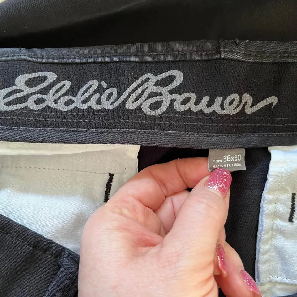 Eddie Bauer Men’s 36x30 Chino Pants Black Straight Leg image indicator(6)