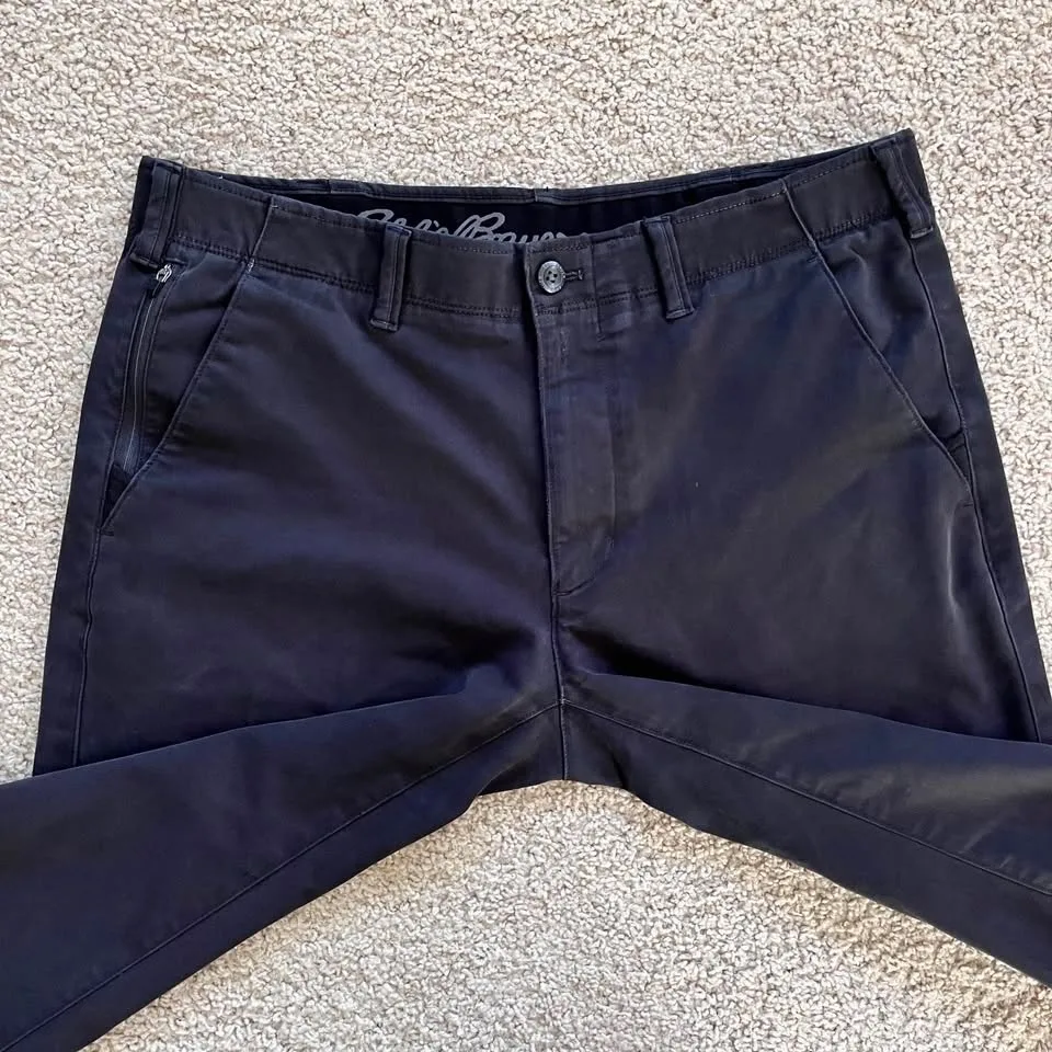 Eddie Bauer Men’s 36x30 Chino Pants Black Straight Leg image indicator(8)