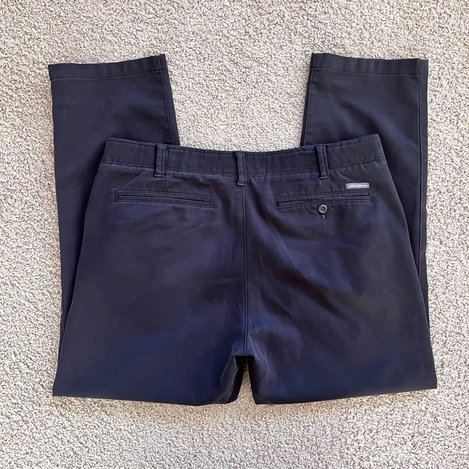 Eddie Bauer Men’s 36x30 Chino Pants Black Straight Leg image indicator(9)