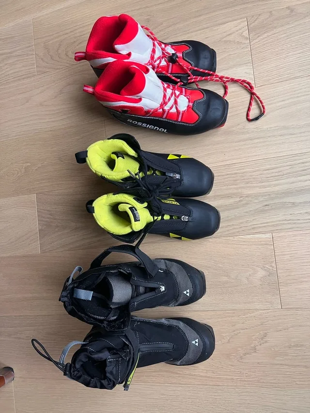 kids cross country ski boots NNN sizes 36,37,38