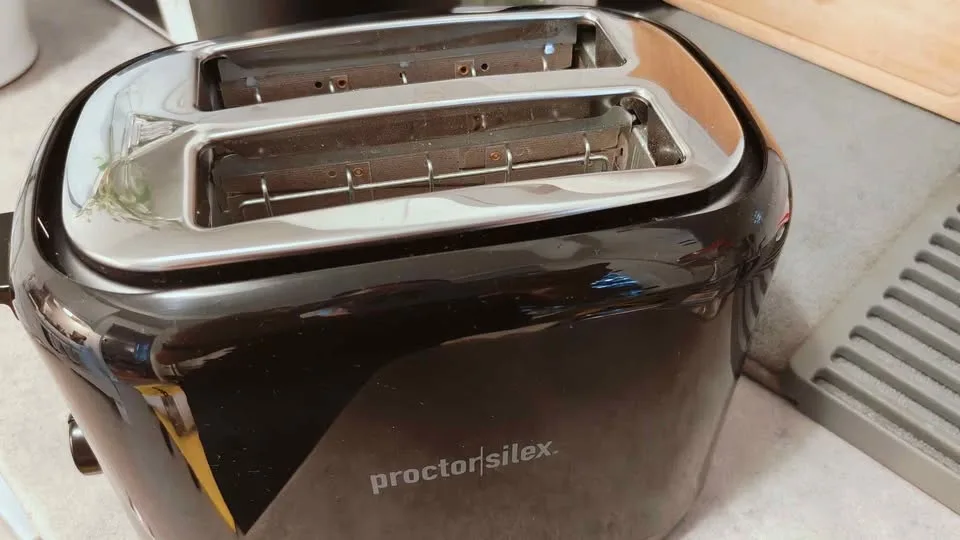Proctor Silex 2 Slice Black Toaster image indicator(4)