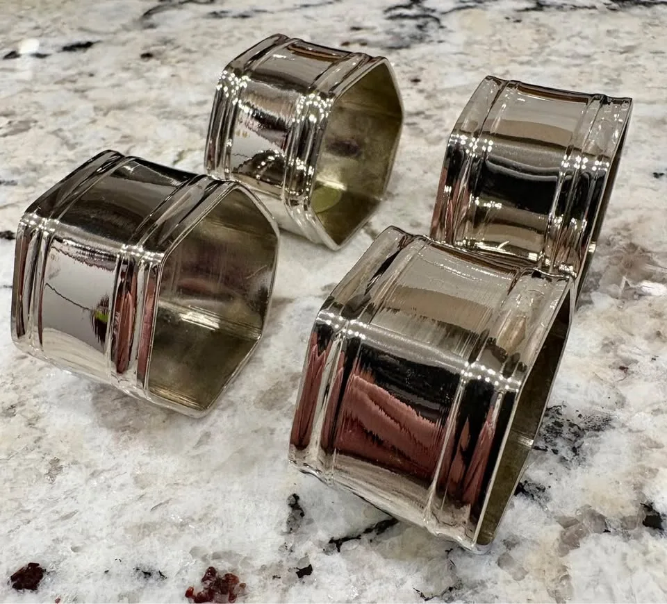 Set of 4 Silver Plate Napkin Rings image indicator(2)
