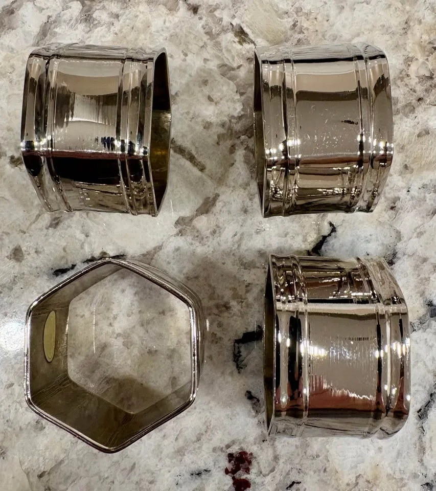 Set of 4 Silver Plate Napkin Rings image indicator(3)