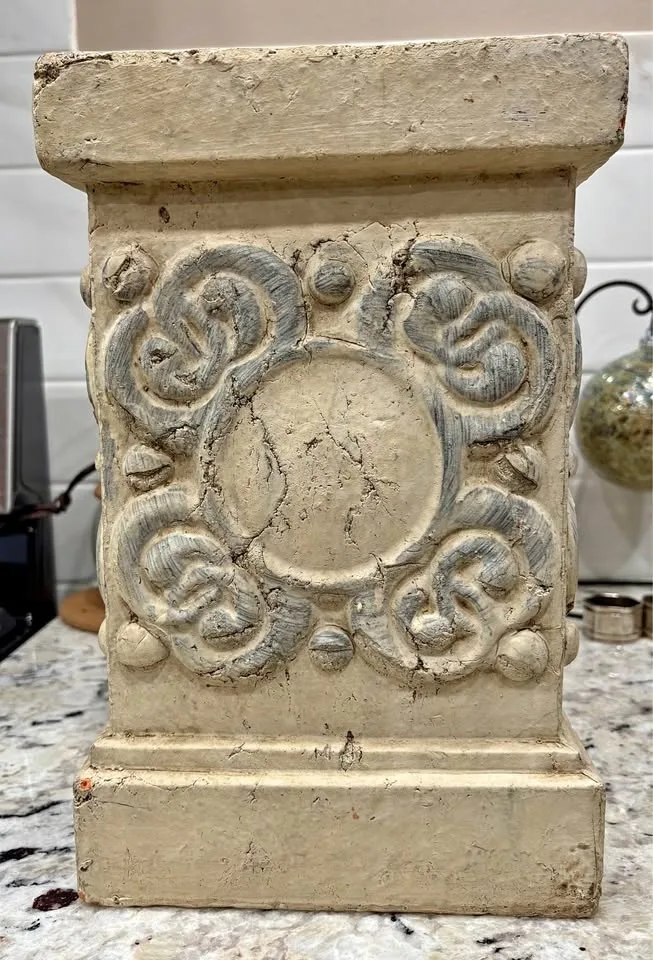 Decorative Terra-cotta Pillar - Plant Stand