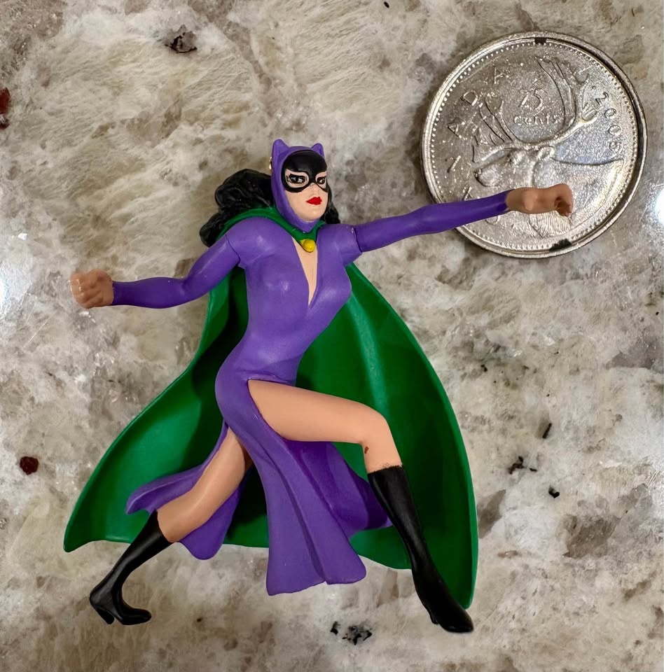 Hallmark Keepsake Catwoman Ornament - photo 3
