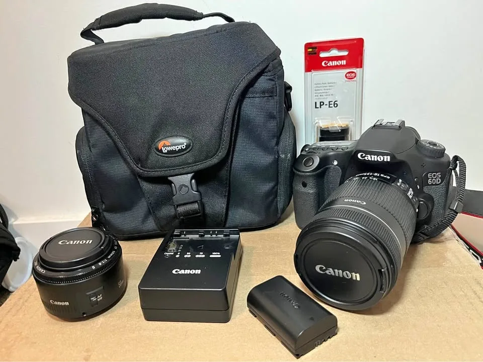 Canon EOS 60D + EF 18-135mm lens+ EF 50mm II lens+ bag...