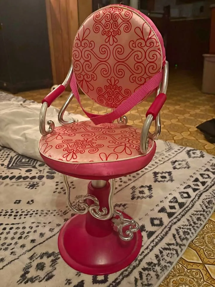 Our Generation Sitting Pretty Salon Chair (Hot Pink)