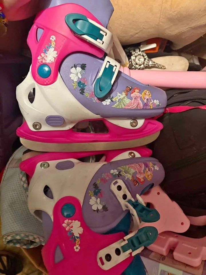 Girls Disney skates
