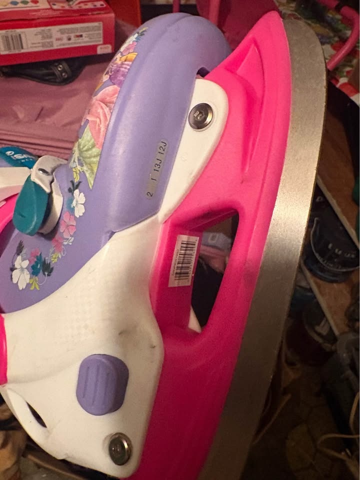 Girls Disney skates - photo 3