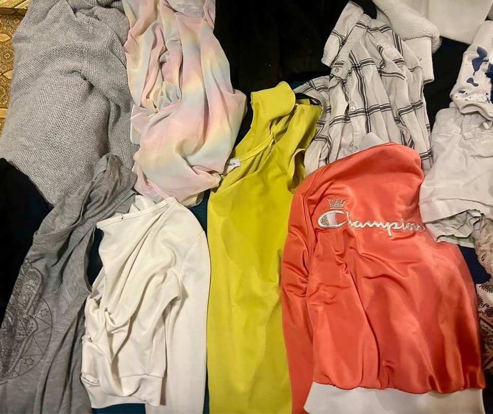 Women’s clothing lot - photo 4