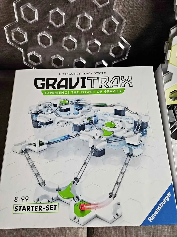 Game Experience the Power of Gravity