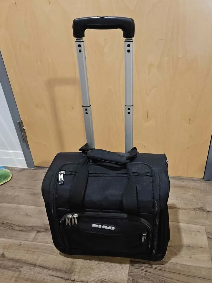 15 Inch Under Seat Bag - Carry On Suitcase, Black image indicator(5)