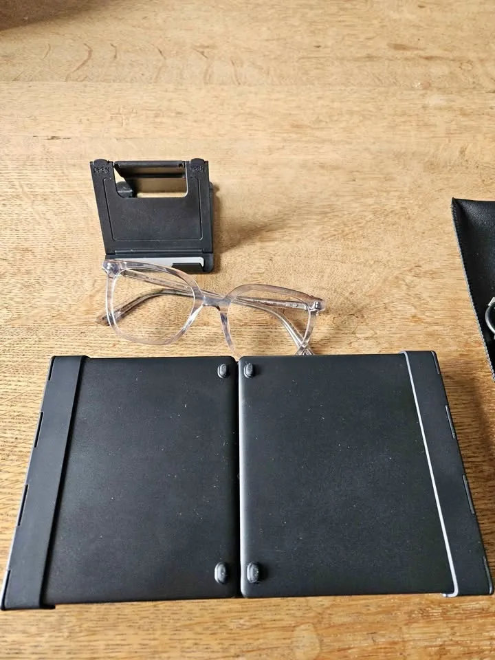 Foldable Bluetooth Keyboard with Touchpad