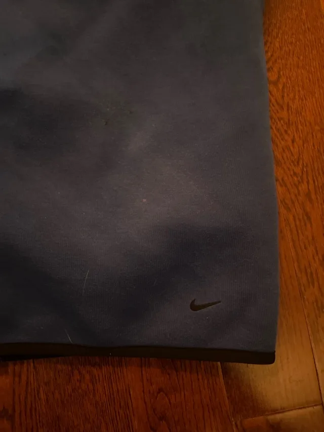 Nike Tech Fleeces image indicator(6)