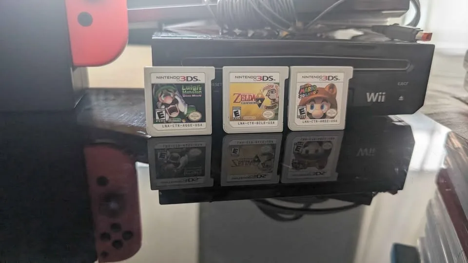 🎮 HUGE Console, Game & Accessory Bundle image indicator(2)