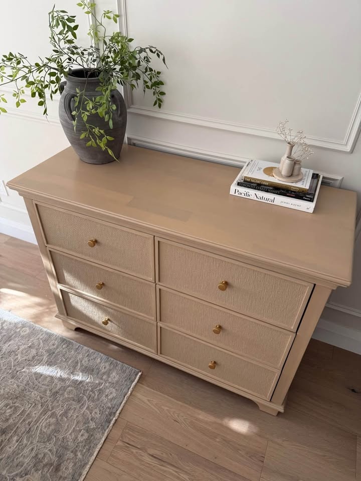 Gorgeous refinished dresser - photo 4
