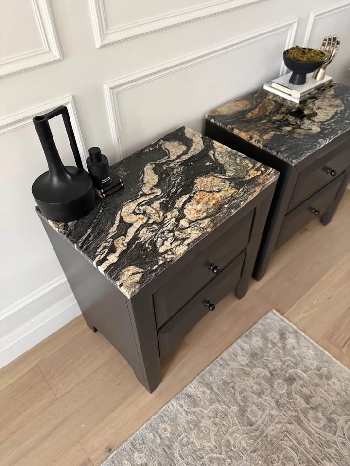 Gorgeous pair of nightstands with granite tops - photo 3