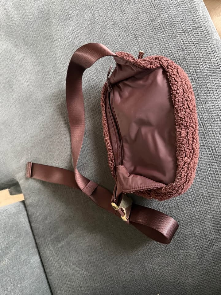 Lululemon 2L Fanny Bag - photo 4