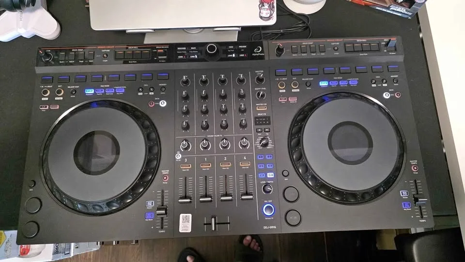 Alphatheta GRV6 DJ Controller
