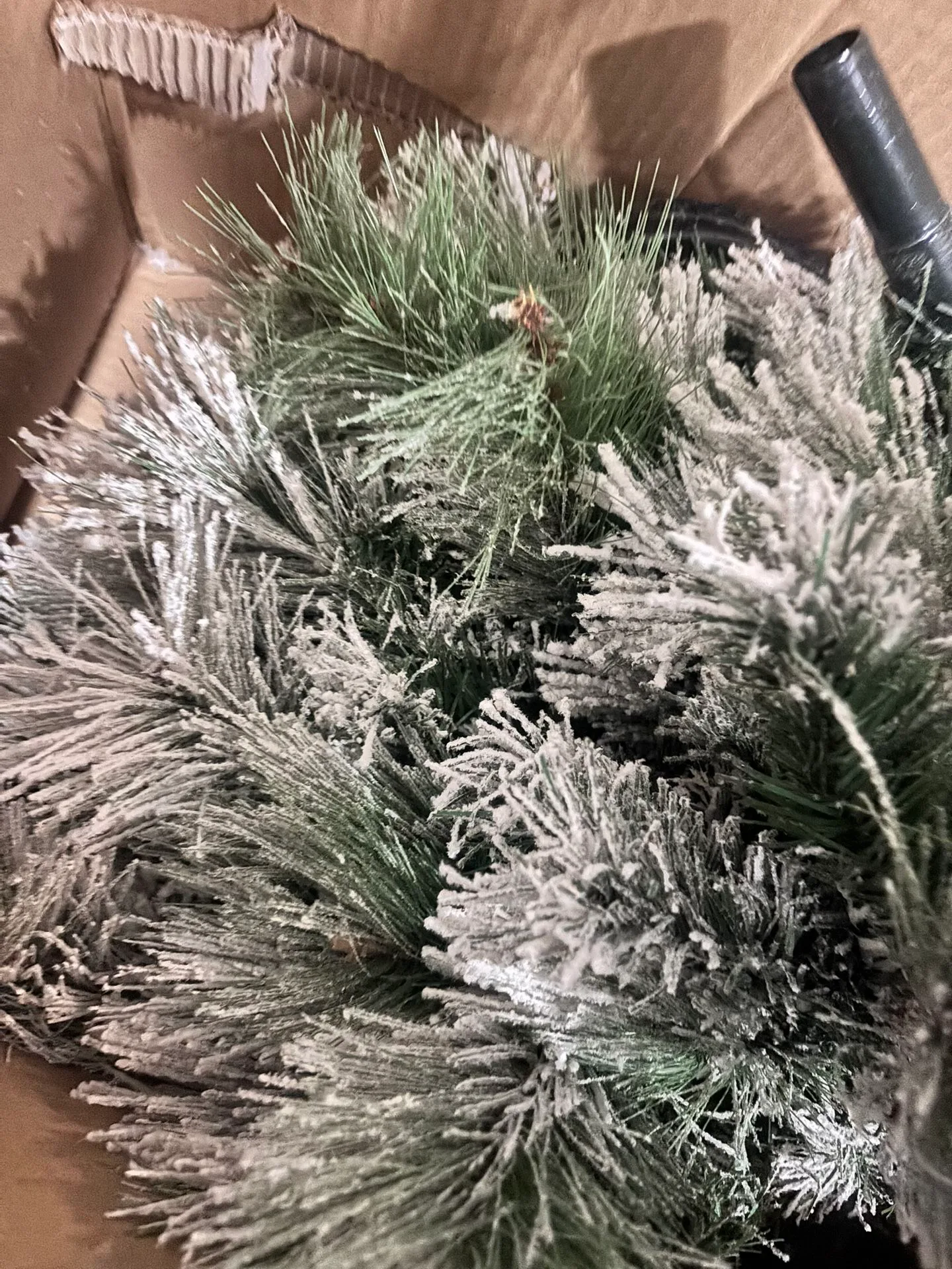 Costway 6FT Flocked Christmas Tree image indicator(6)