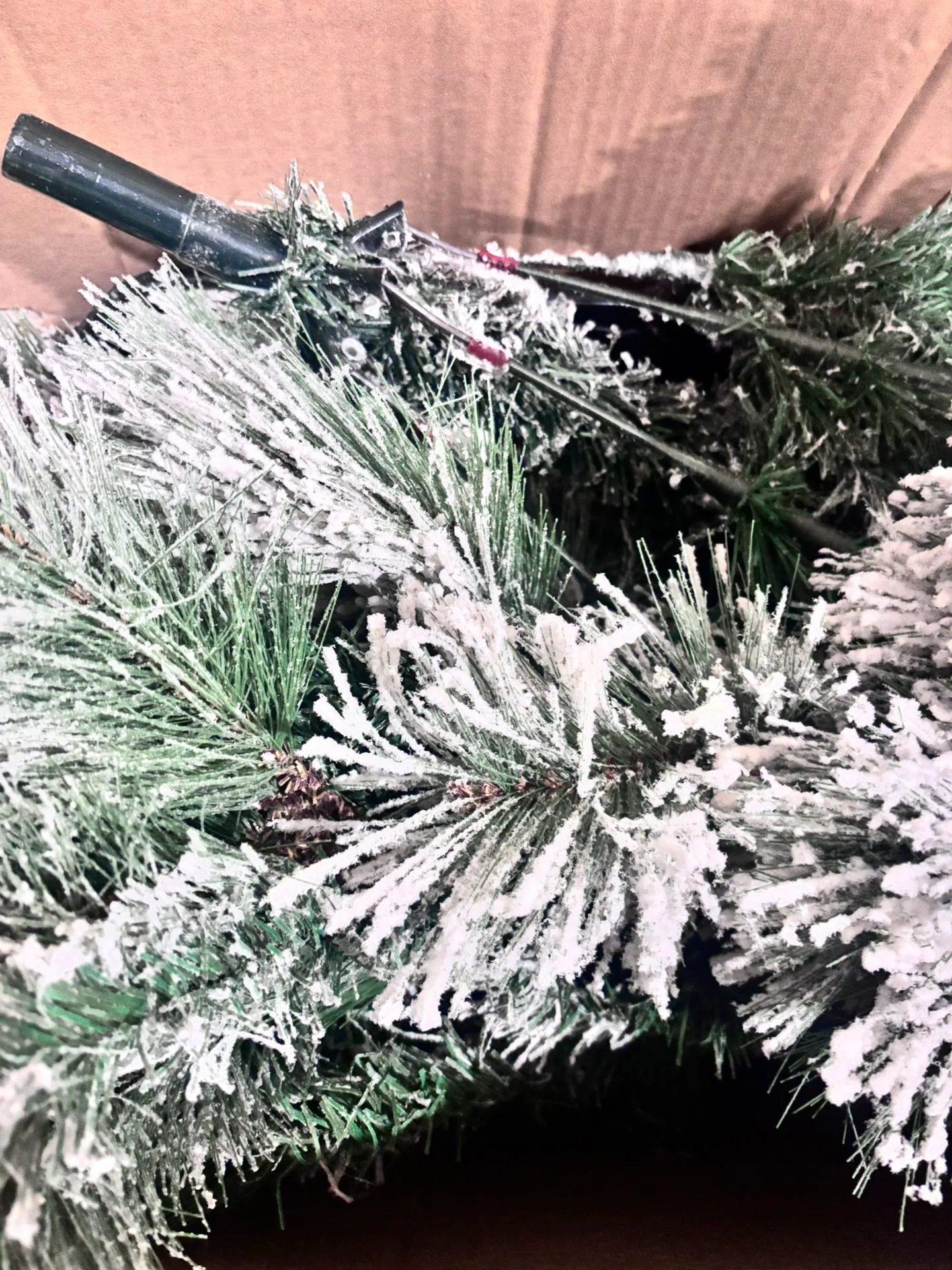 Costway 6FT Flocked Christmas Tree image indicator(9)