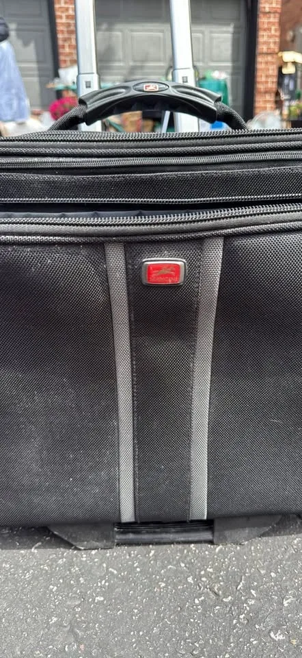 Mancini Bag image indicator(2)