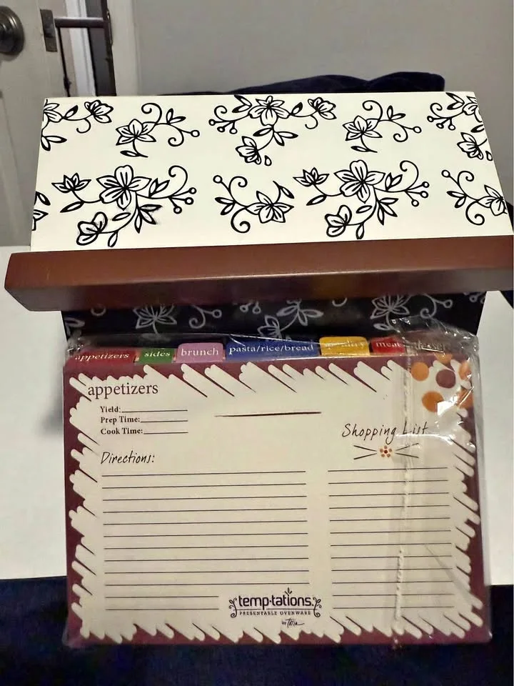 New Wooden recipe box w/ cards.