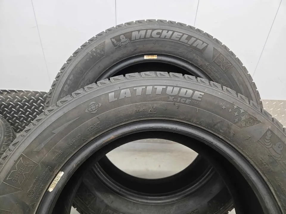 Michelin X-Ice Winter Tires- 225/65R17 image indicator(9)