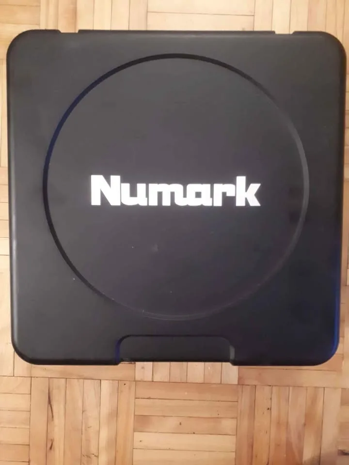 Portable Numark Turntable