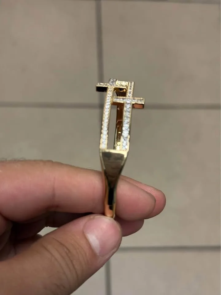 Cross shaped 14 K gold plated Bangel image indicator(3)