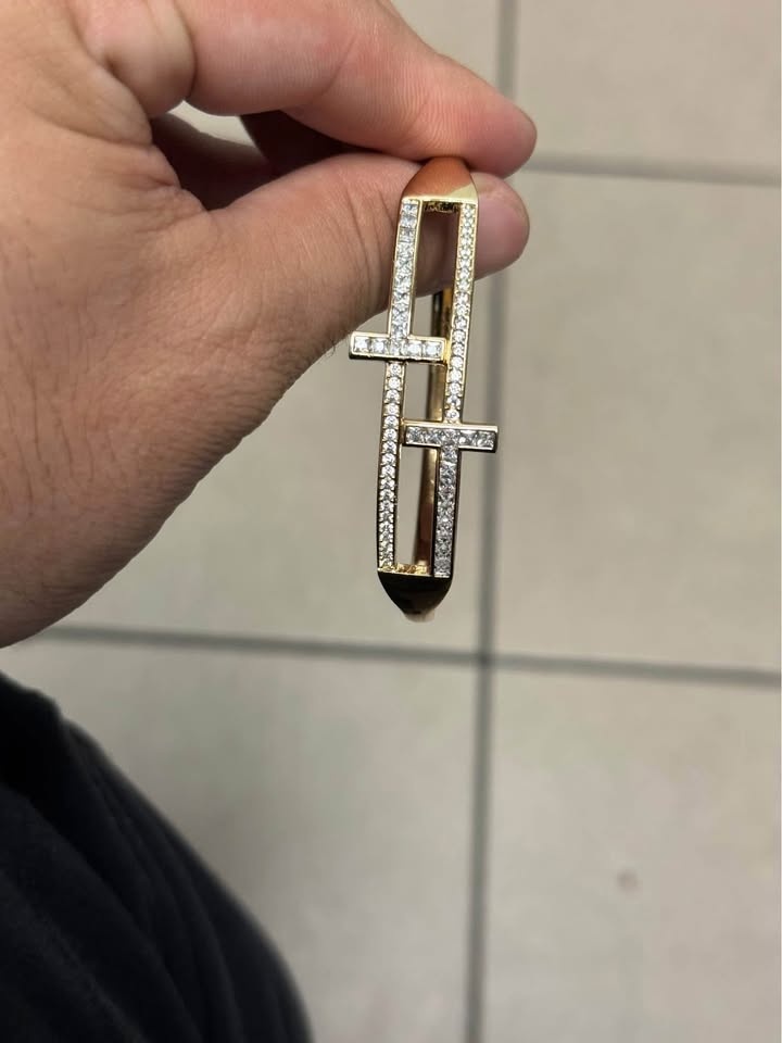 Cross shaped 14 K gold plated Bangel - photo 2