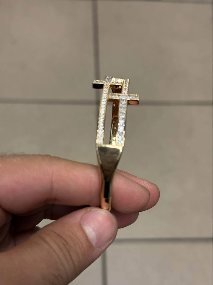 Cross shaped 14 K gold plated Bangel - photo 3