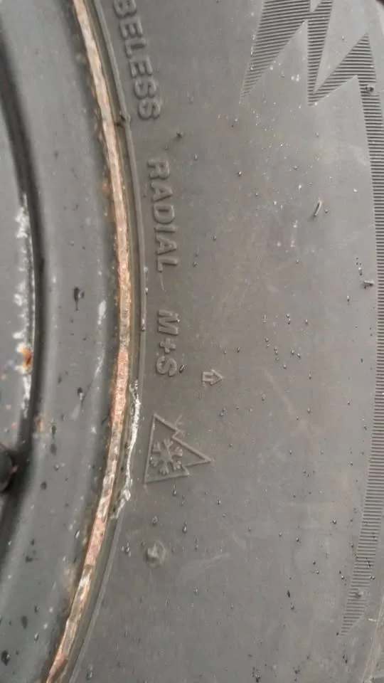 Bridgestone 17" Snow Tires Made in Japan on Rims image indicator(6)