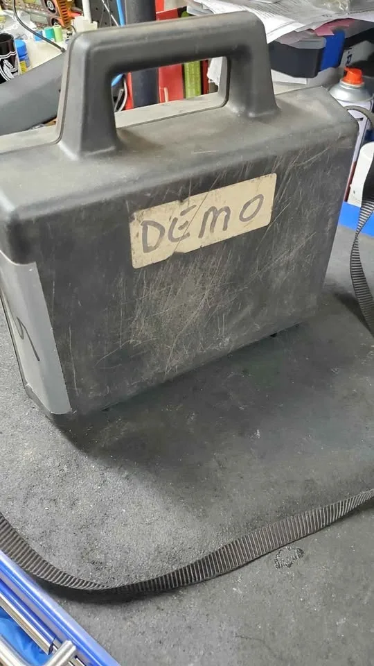 Cable locator system image indicator(7)