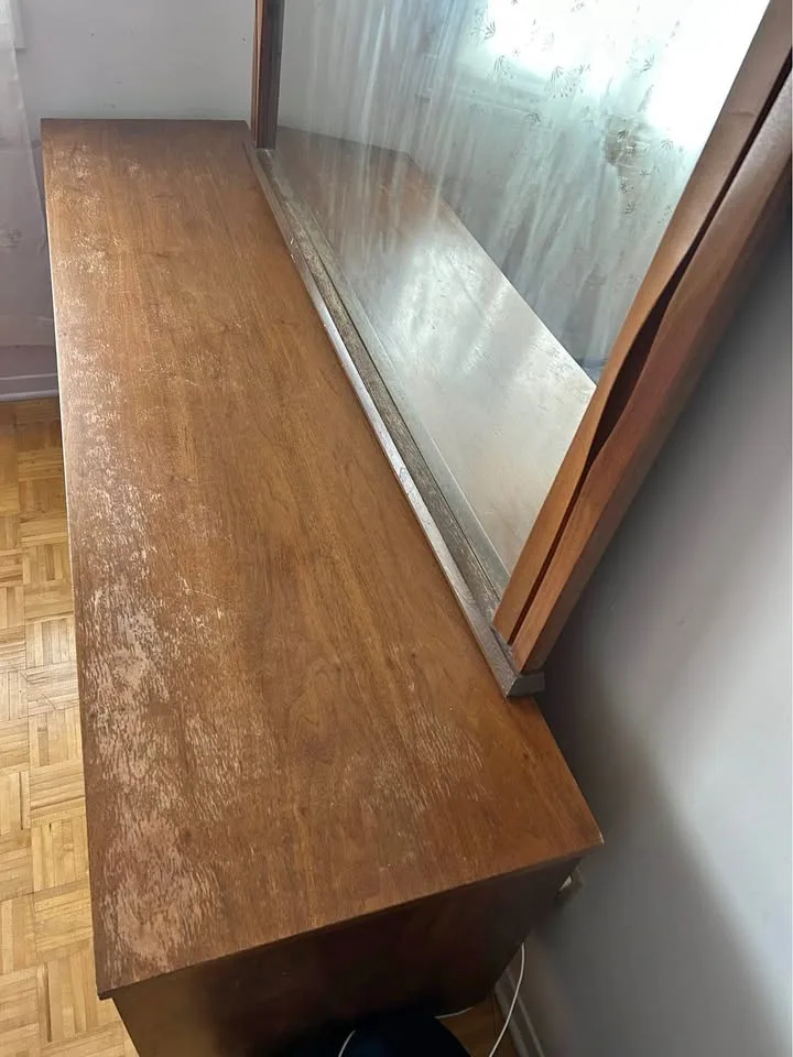 9 drawer wood dresser