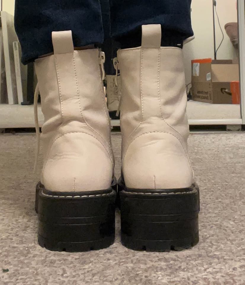 Stradivarius White Combat Boots – Size 40 / 9 – Like New - photo 4