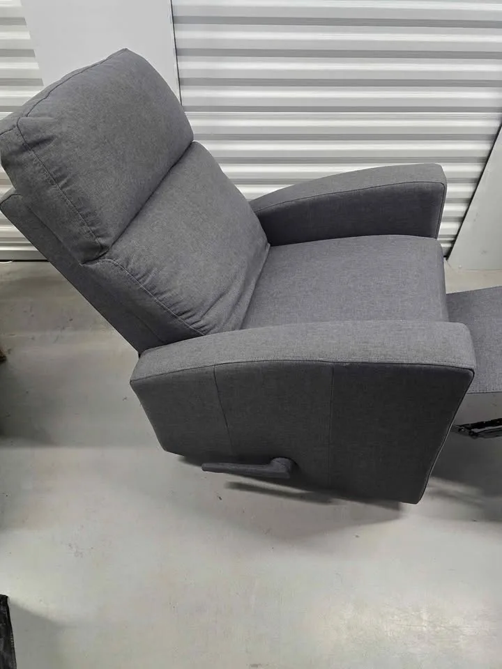 Storkcraft Premium Hoop Glider and Ottoman - Gray/White image indicator(2)