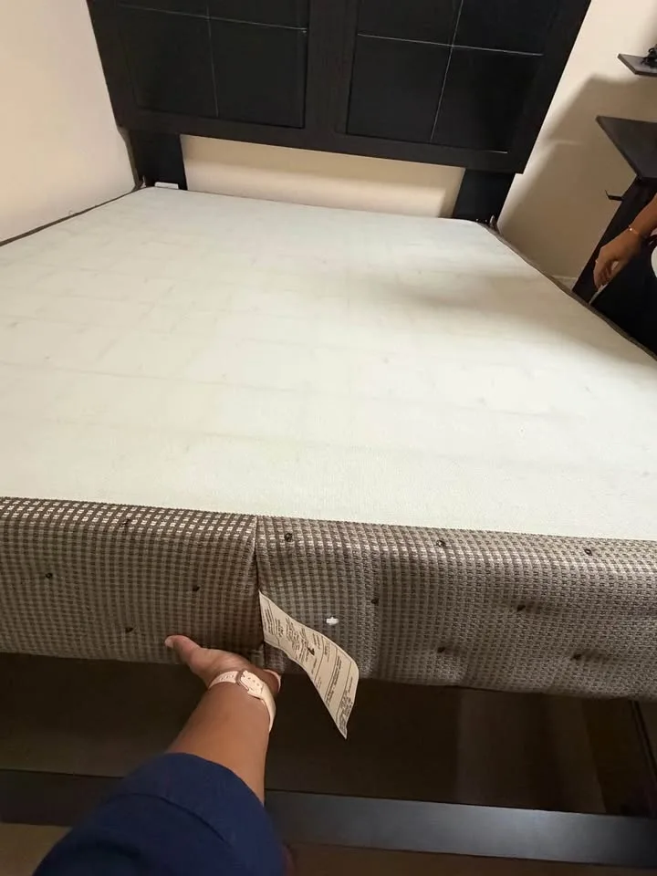 Queen bed frame image indicator(2)