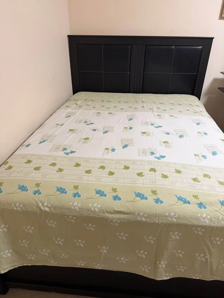 Queen bed frame image indicator(4)