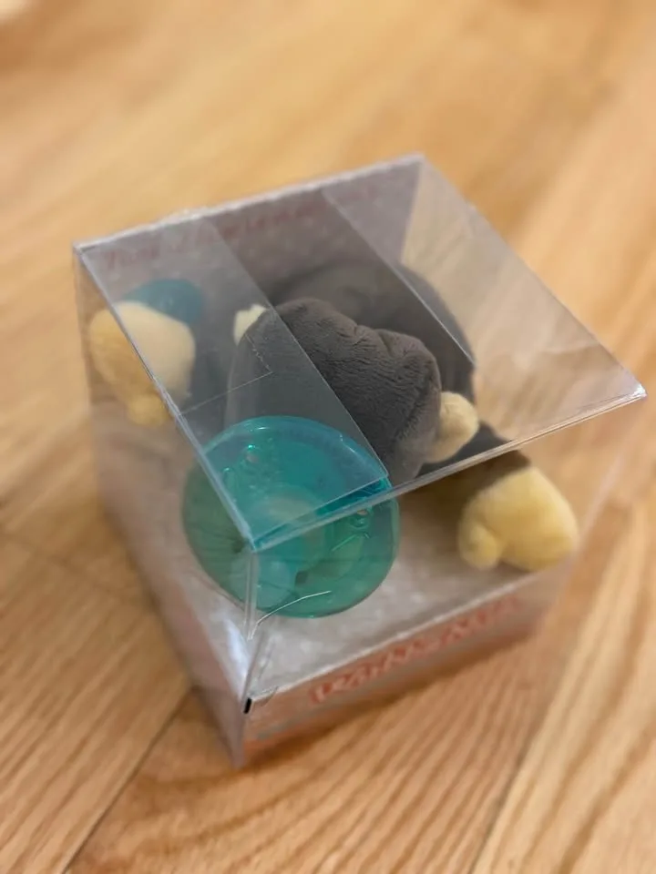 Wubbanub monkey pacifier image indicator(7)